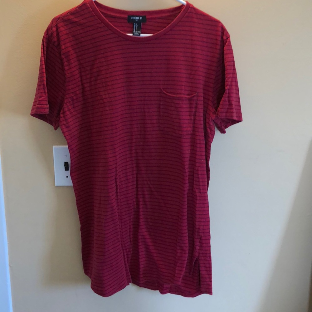 Forever 21 T-Shirt